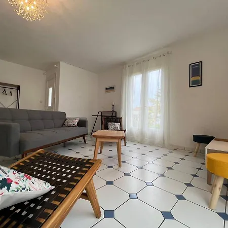 Semesterbostad Maison Neuve A - 5 Couchages, Jardin Clos, Proche Commerces Et Pistes Cyclables - Fr-1-246a-212